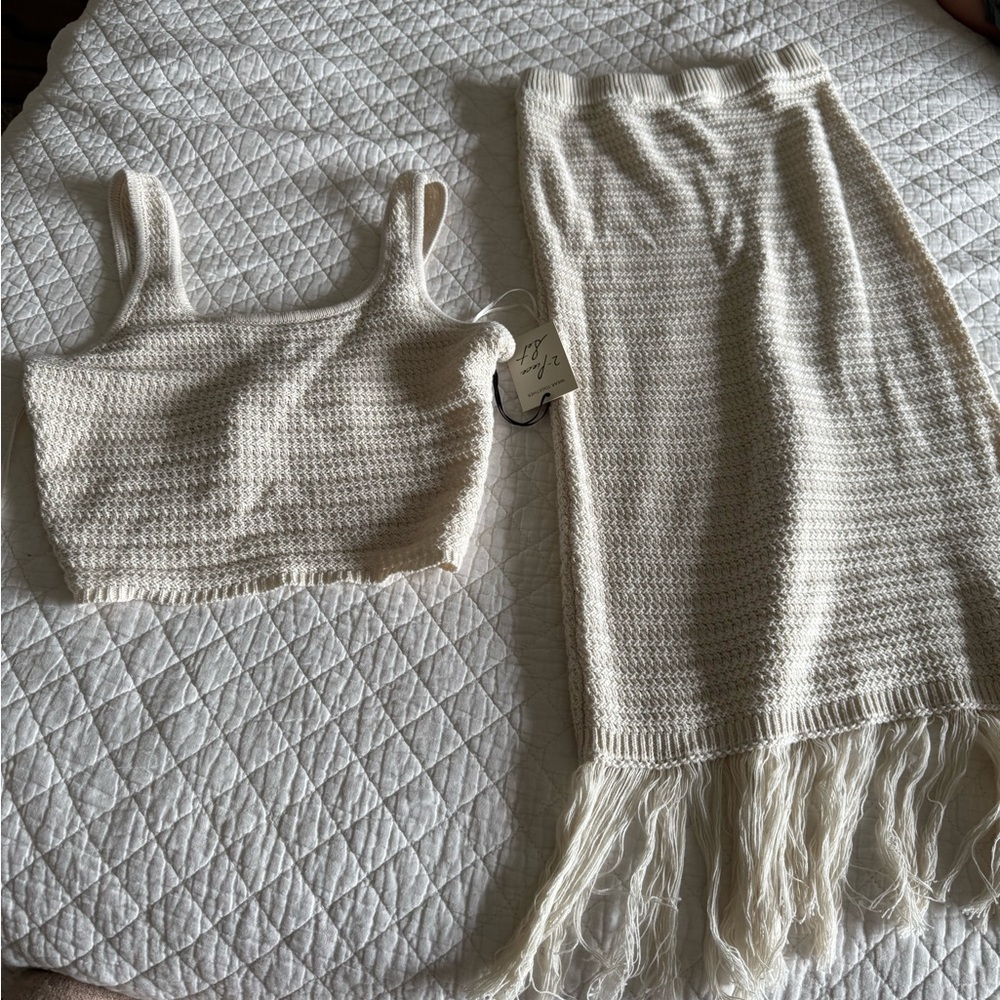 Cream Knit set - Picture 2 of 2